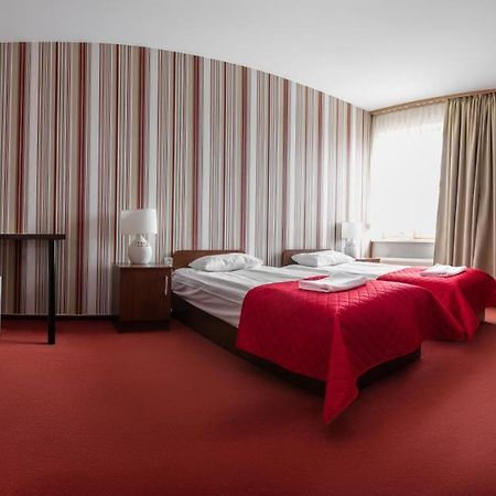 Hotel Piemont Pabianice Dış mekan fotoğraf