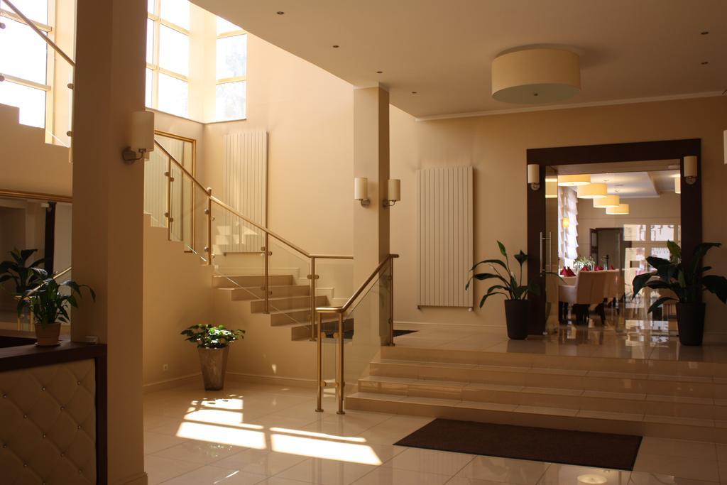 Hotel Piemont Pabianice Dış mekan fotoğraf