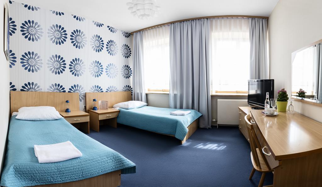 Hotel Piemont Pabianice Dış mekan fotoğraf