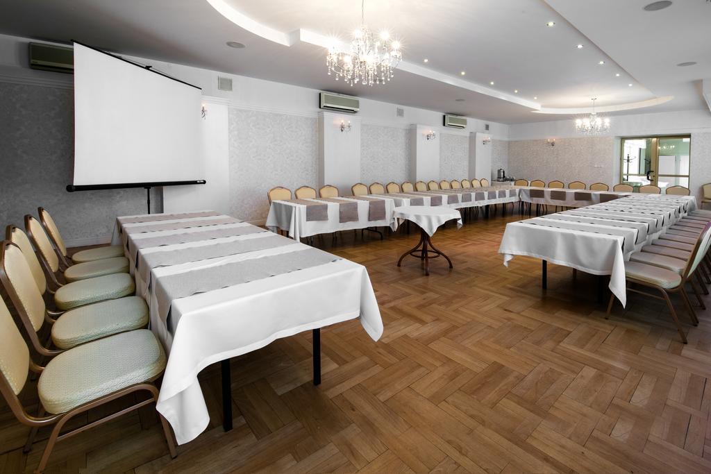 Hotel Piemont Pabianice Dış mekan fotoğraf