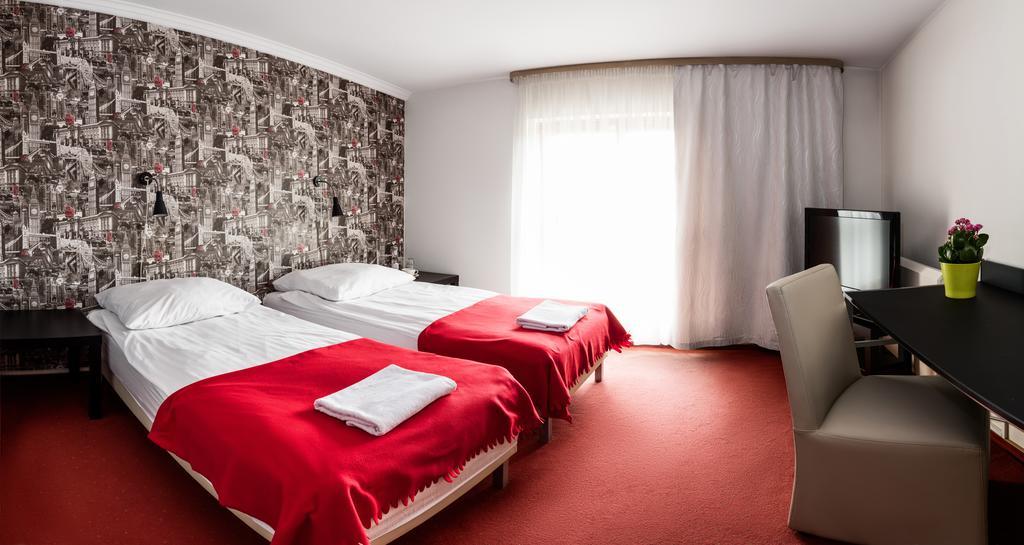 Hotel Piemont Pabianice Dış mekan fotoğraf