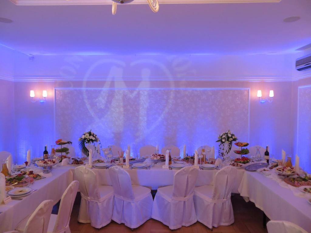 Hotel Piemont Pabianice Dış mekan fotoğraf