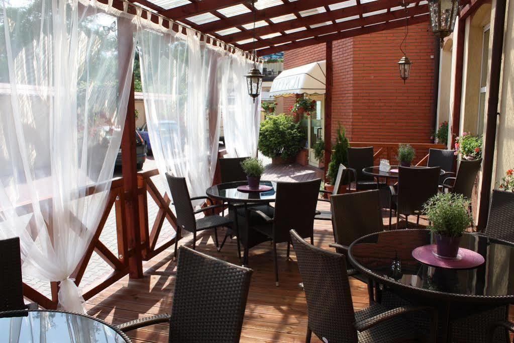 Hotel Piemont Pabianice Dış mekan fotoğraf