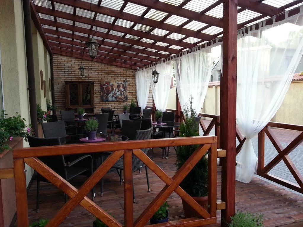 Hotel Piemont Pabianice Dış mekan fotoğraf